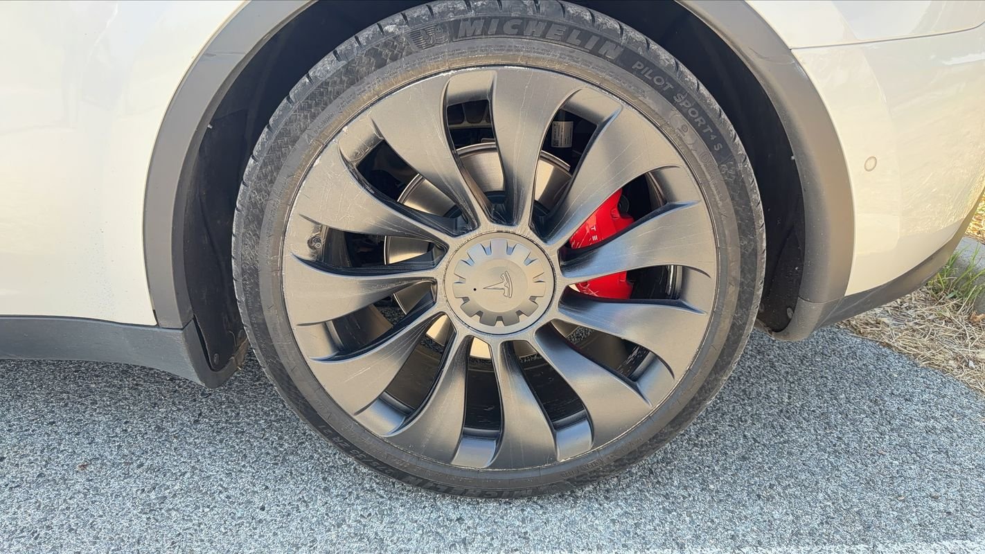 Tesla Model Y - Photo 19