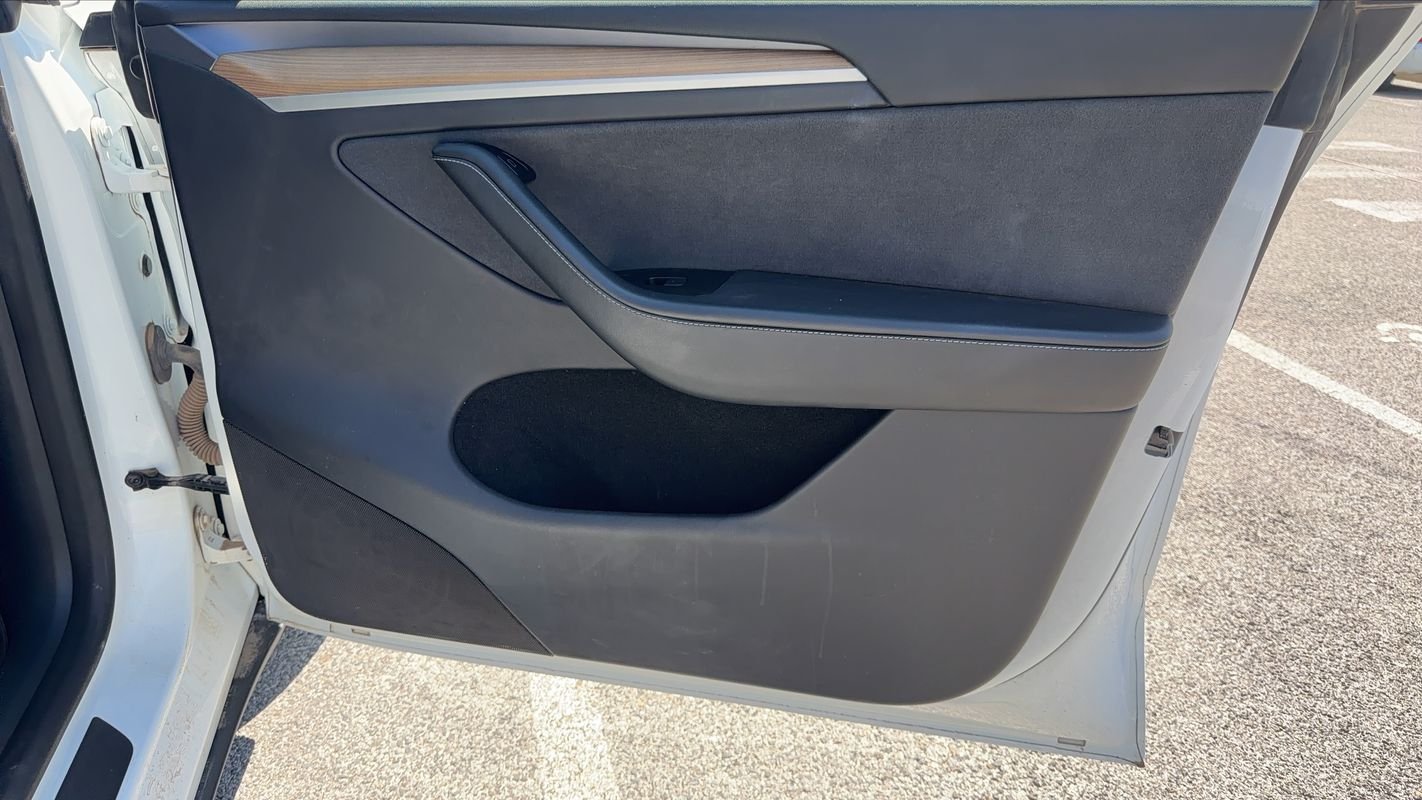 Tesla Model Y - Photo 22