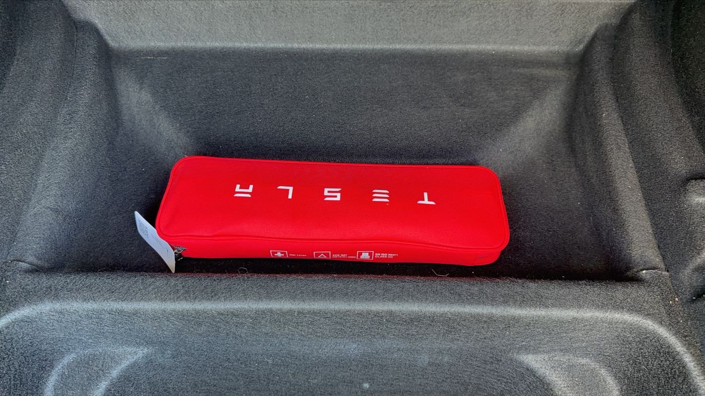 Tesla Model Y - Photo 25