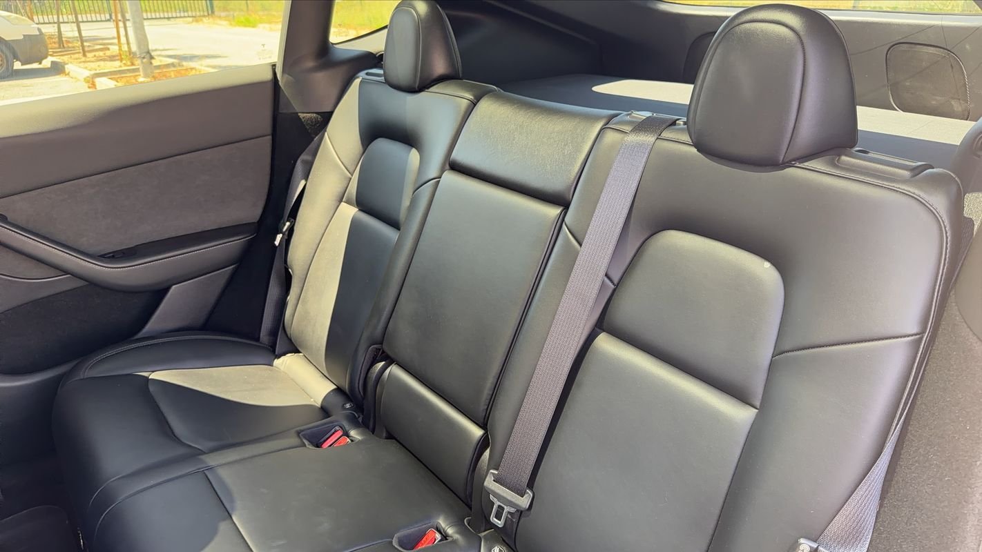 Tesla Model Y - Photo 9