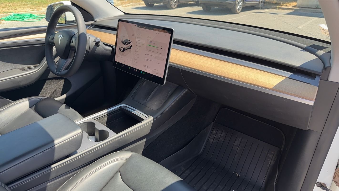 Tesla Model Y - Photo 10