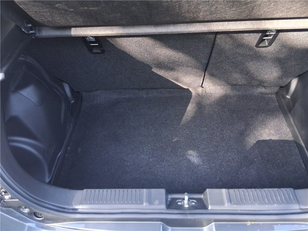 Suzuki Swift - Photo 10