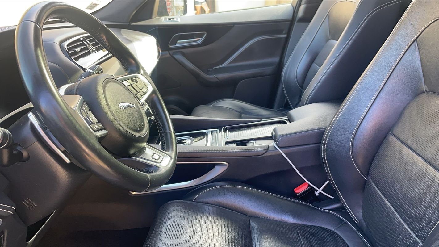 Jaguar F-Pace - Photo 25
