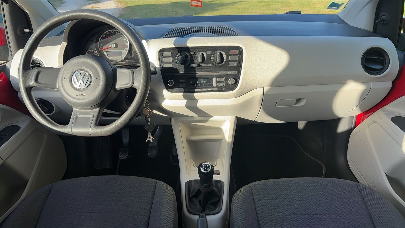 Volkswagen Up! - Photo 11