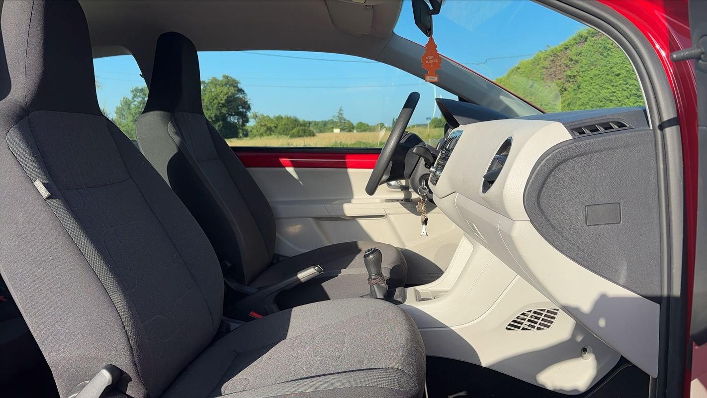 Volkswagen Up! - Photo 26