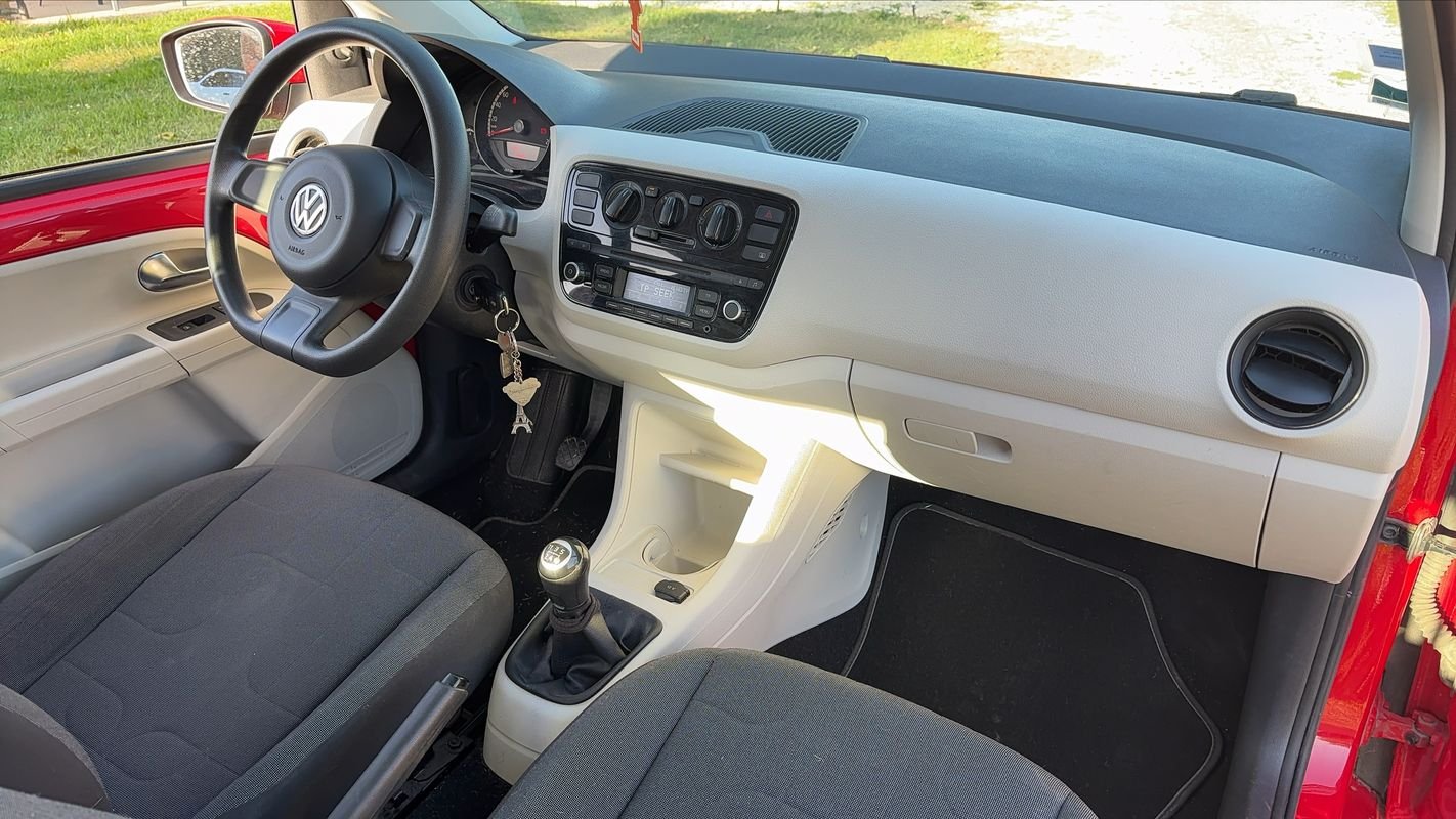 Volkswagen Up! - Photo 10