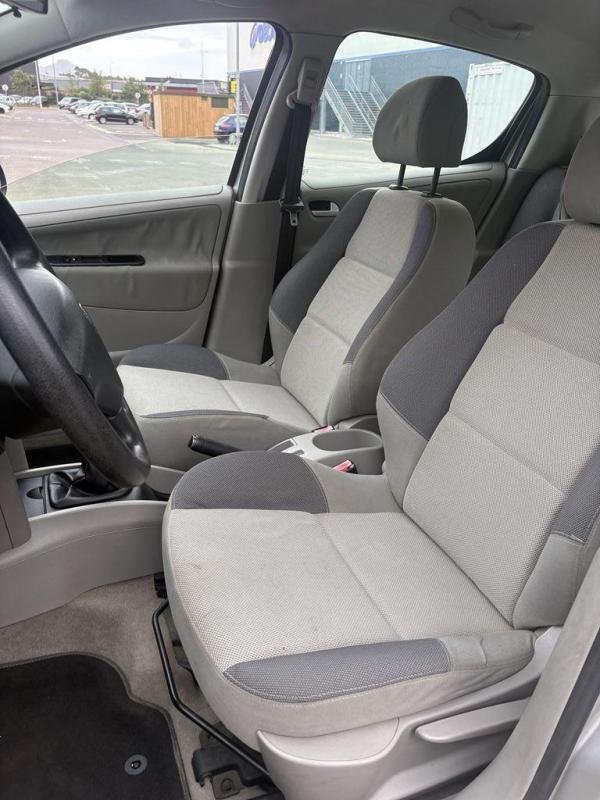 Peugeot 207 - Photo 16