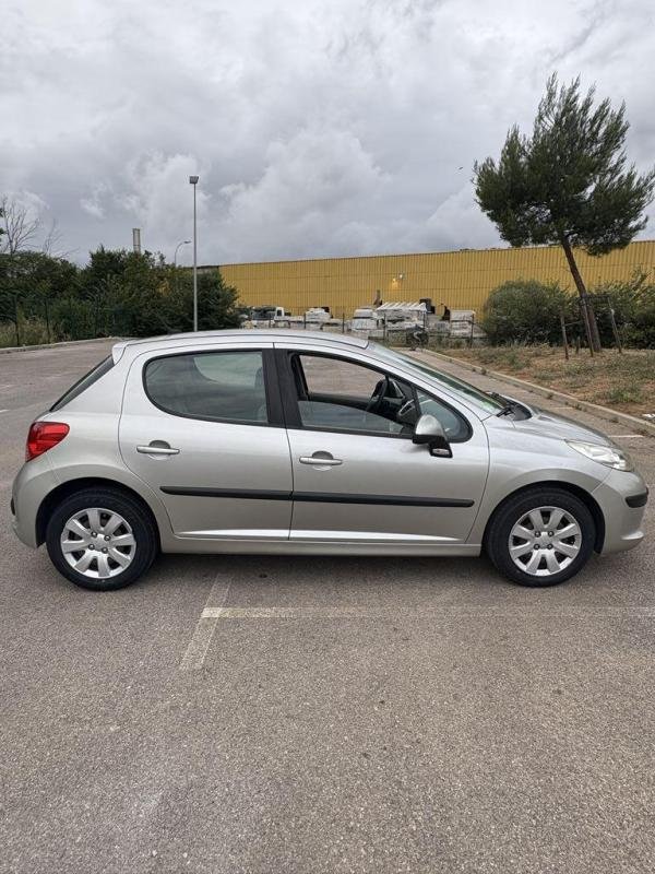 Peugeot 207 - Photo 10