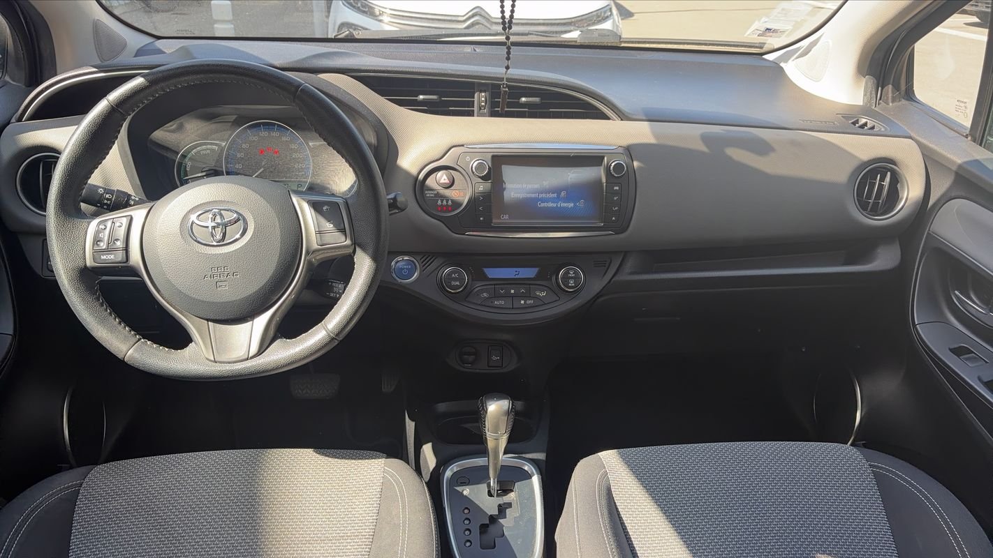 Toyota Yaris - Photo 11