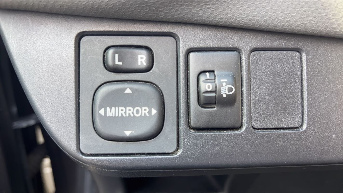Toyota Yaris - Photo 13