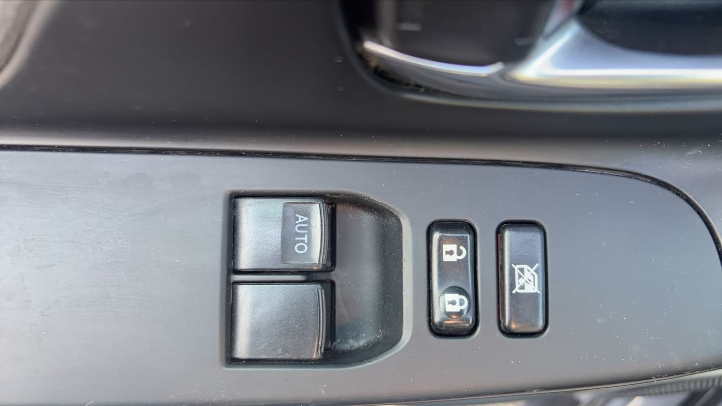 Toyota Yaris - Photo 24