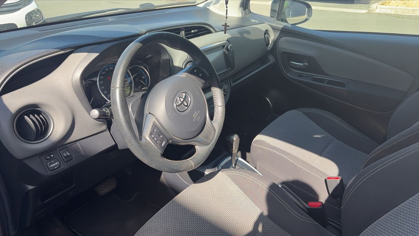 Toyota Yaris - Photo 8