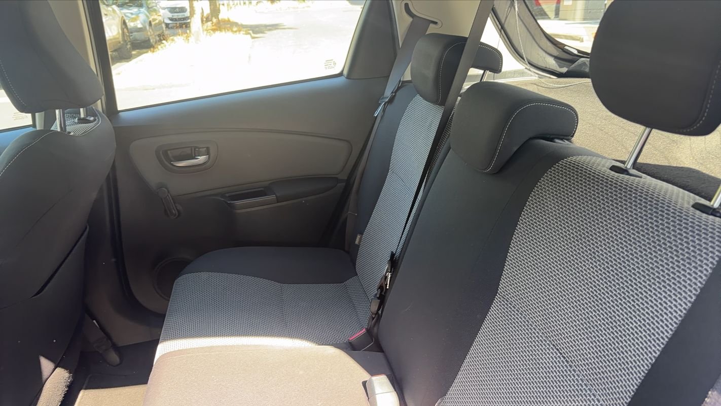 Toyota Yaris - Photo 9