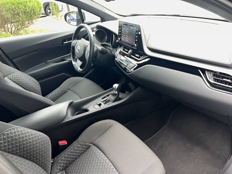 Toyota C-HR - Photo 12