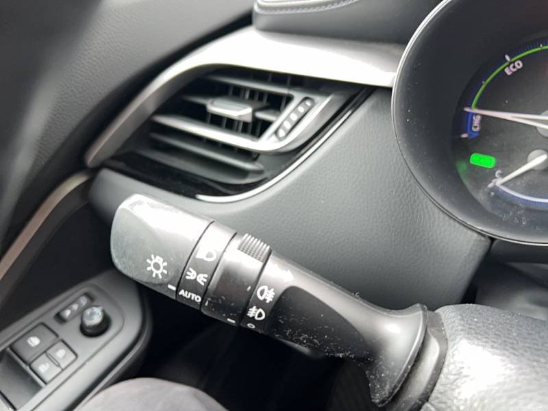 Toyota C-HR - Photo 28