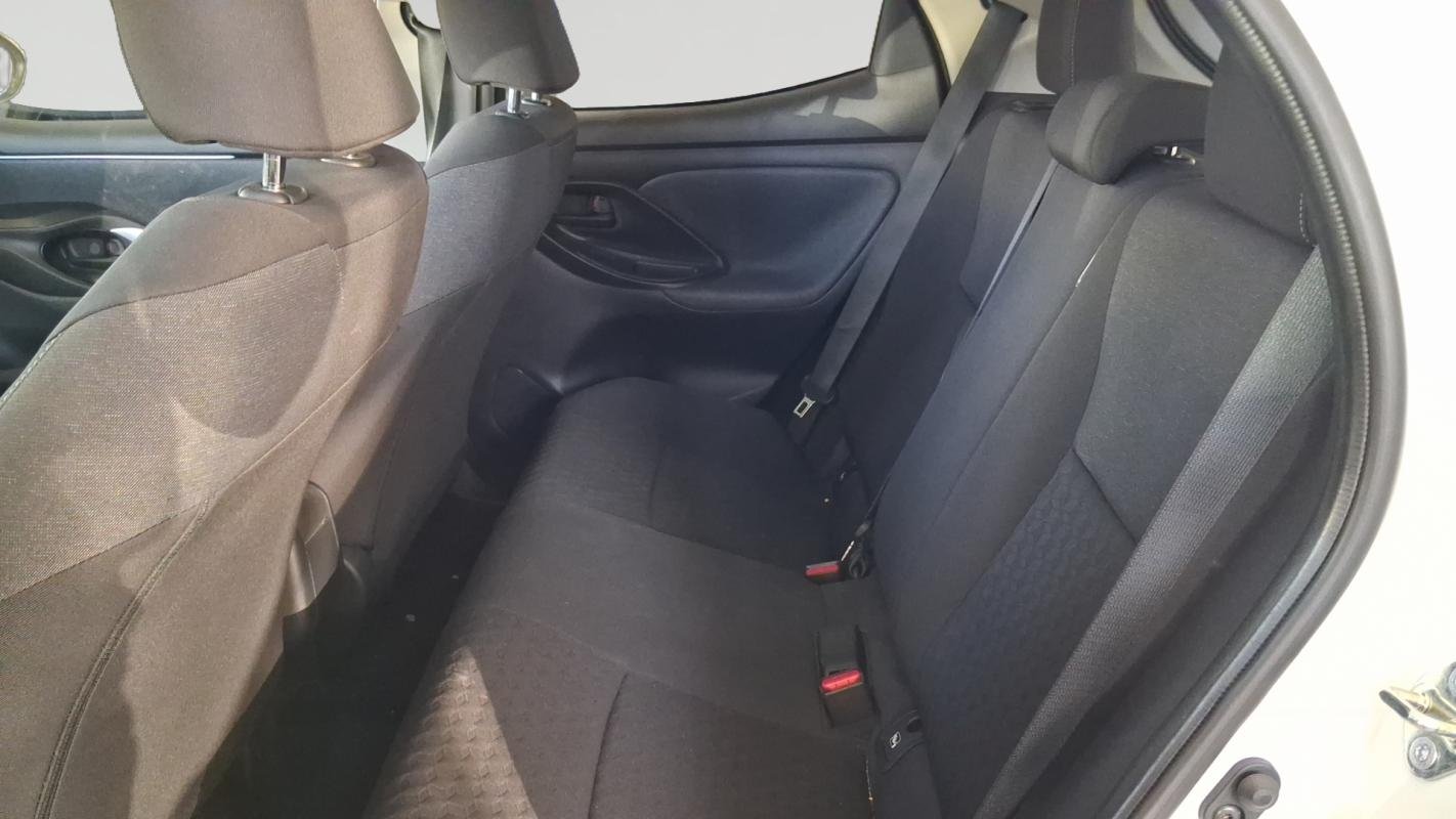 Toyota Yaris - Photo 12