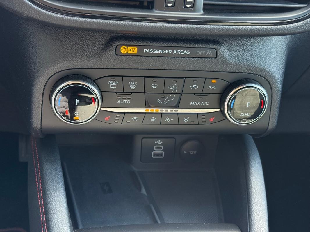 Ford Kuga - Photo 17
