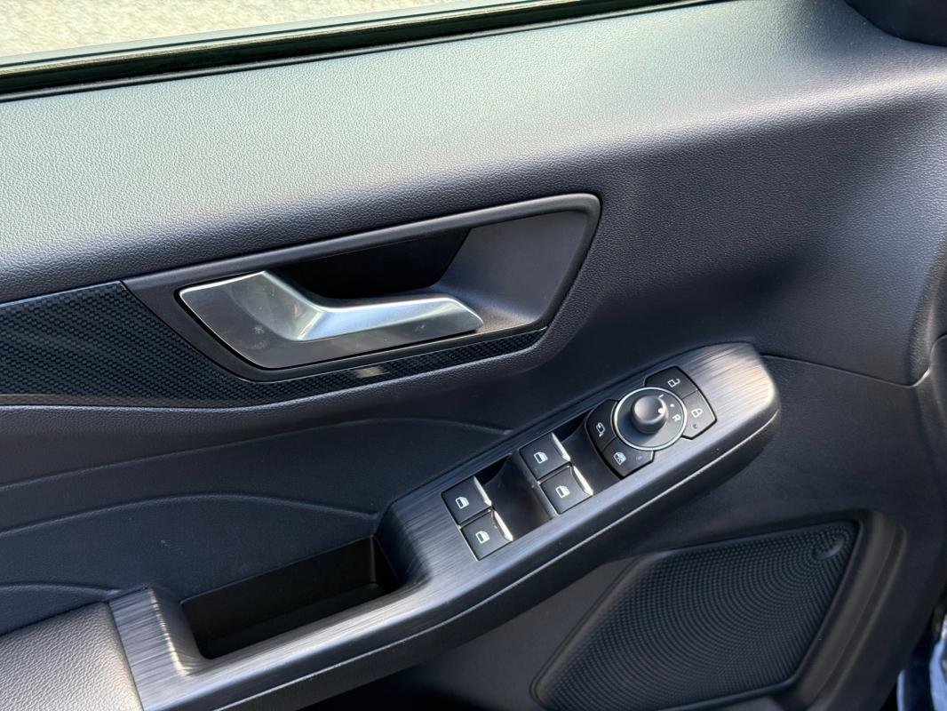 Ford Kuga - Photo 10