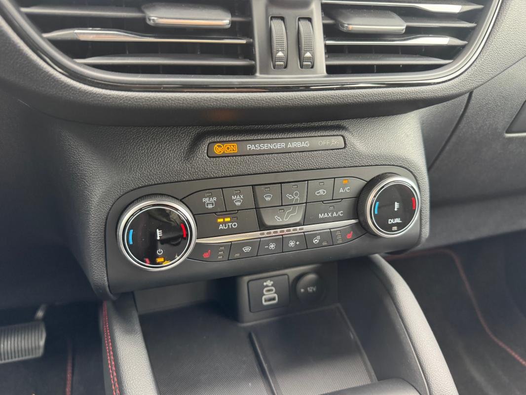 Ford Kuga - Photo 11