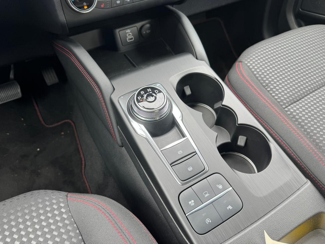 Ford Kuga - Photo 12