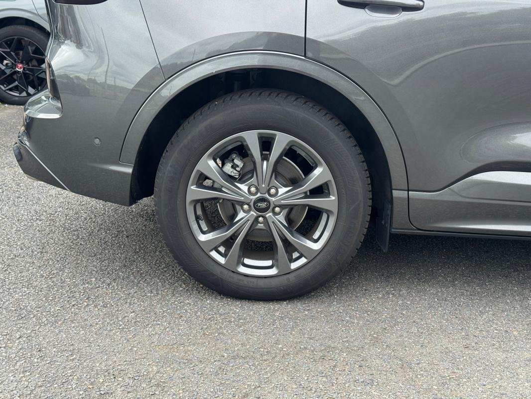 Ford Kuga - Photo 21