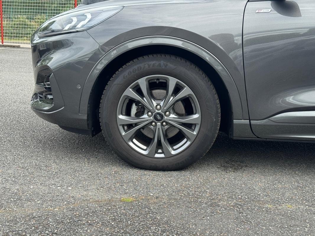 Ford Kuga - Photo 24