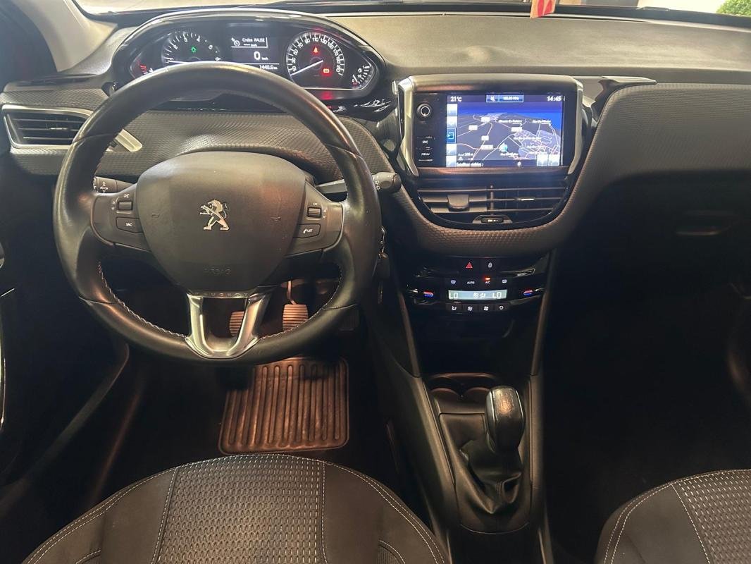 Peugeot 208 - Photo 13