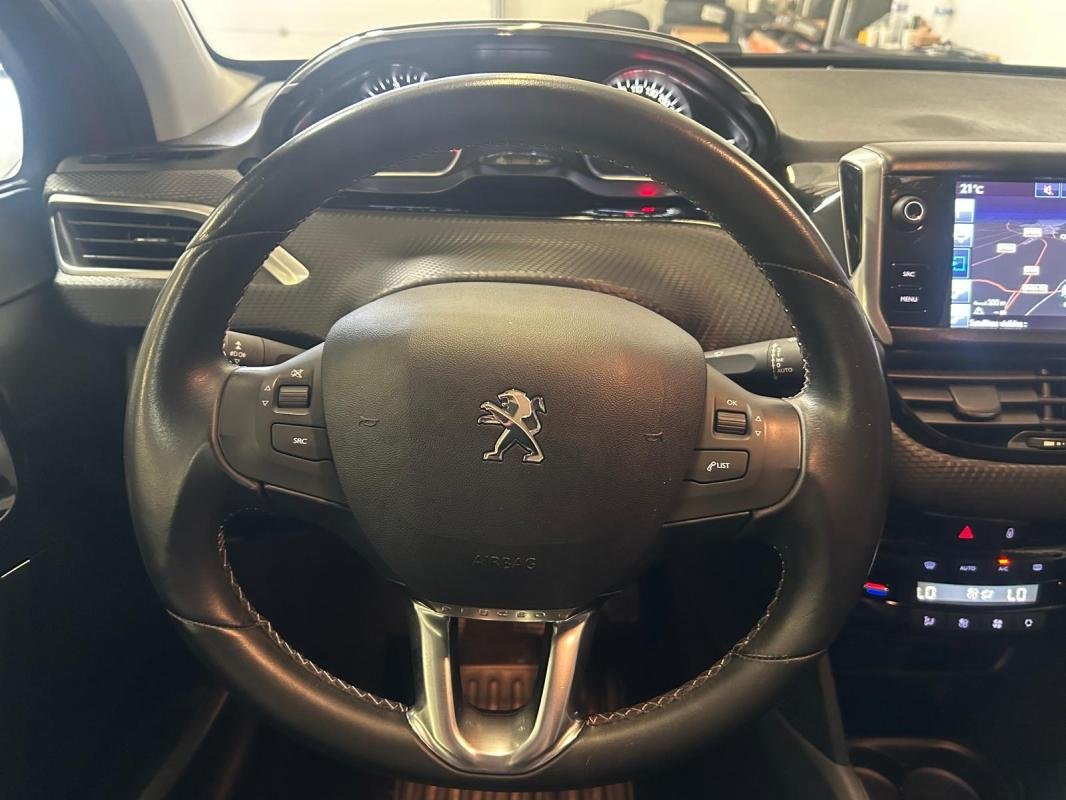 Peugeot 208 - Photo 14