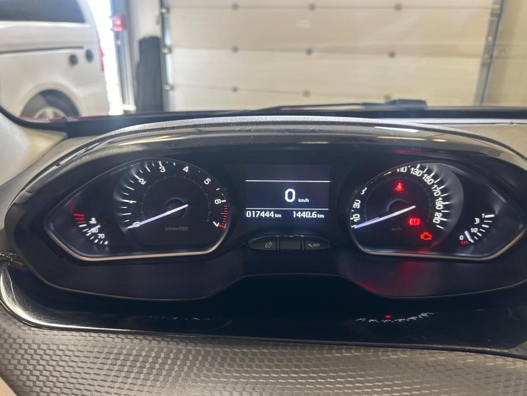 Peugeot 208 - Photo 15