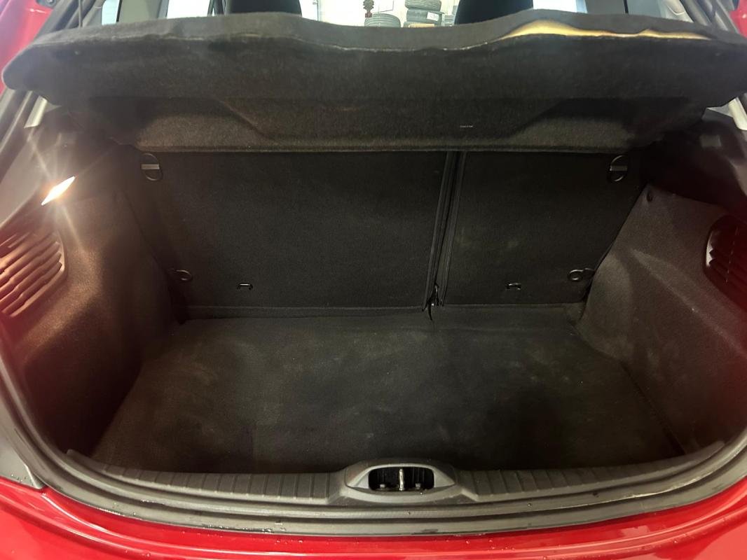 Peugeot 208 - Photo 19