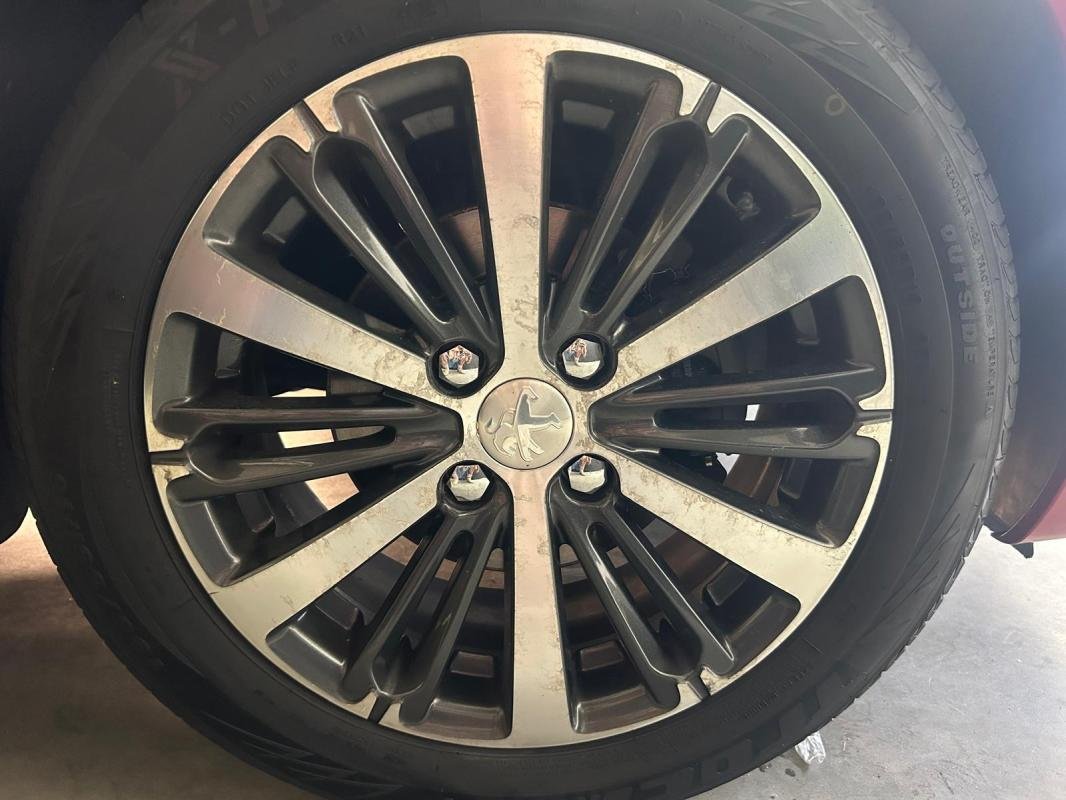 Peugeot 208 - Photo 20
