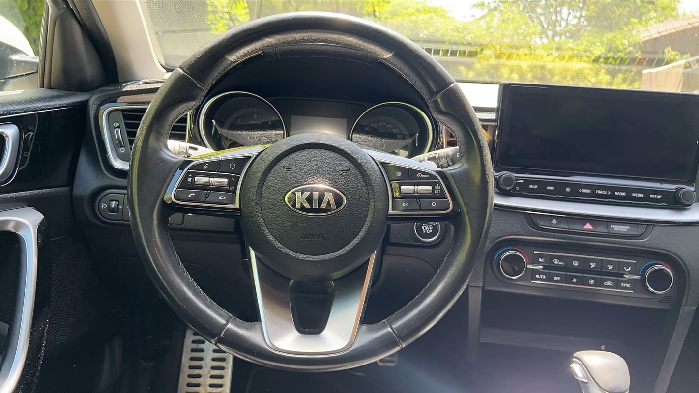 Kia Xceed - Photo 22