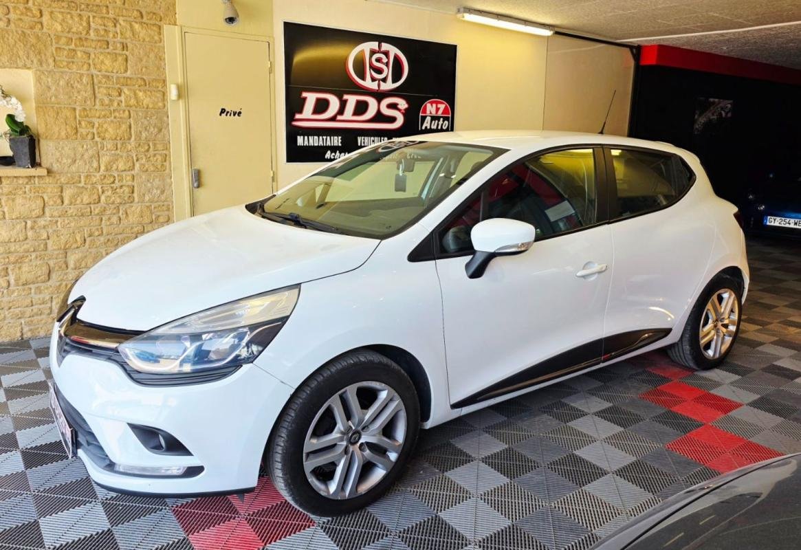 Renault Clio - Photo 1