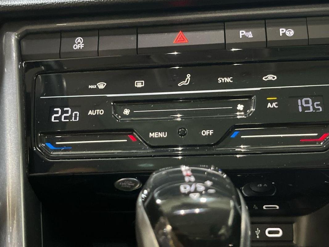 Volkswagen T-Roc - Photo 19