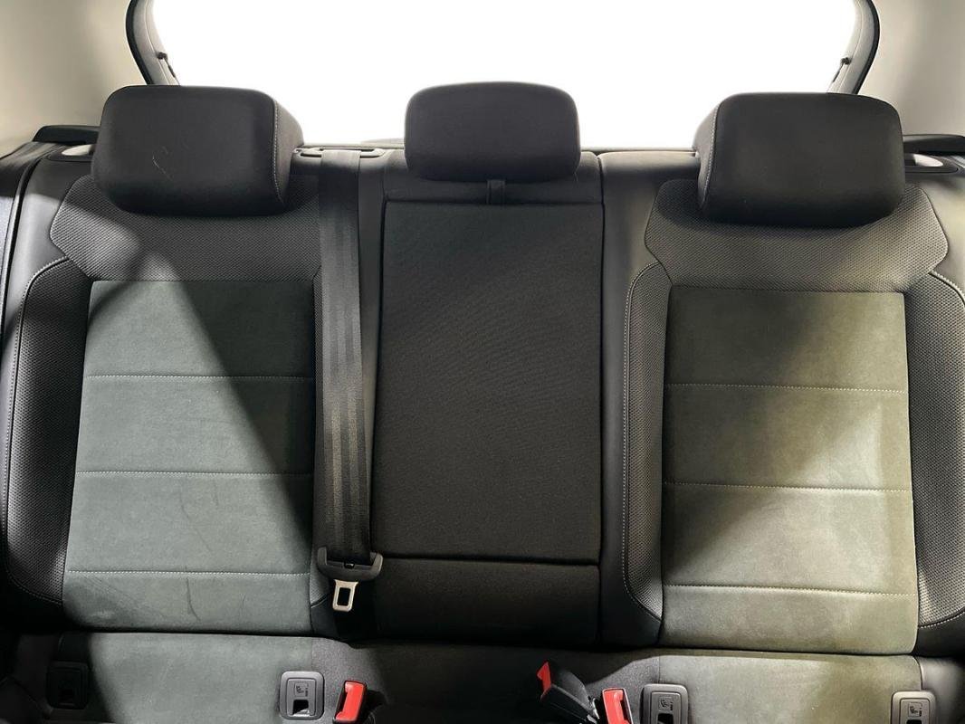 Volkswagen T-Roc - Photo 22