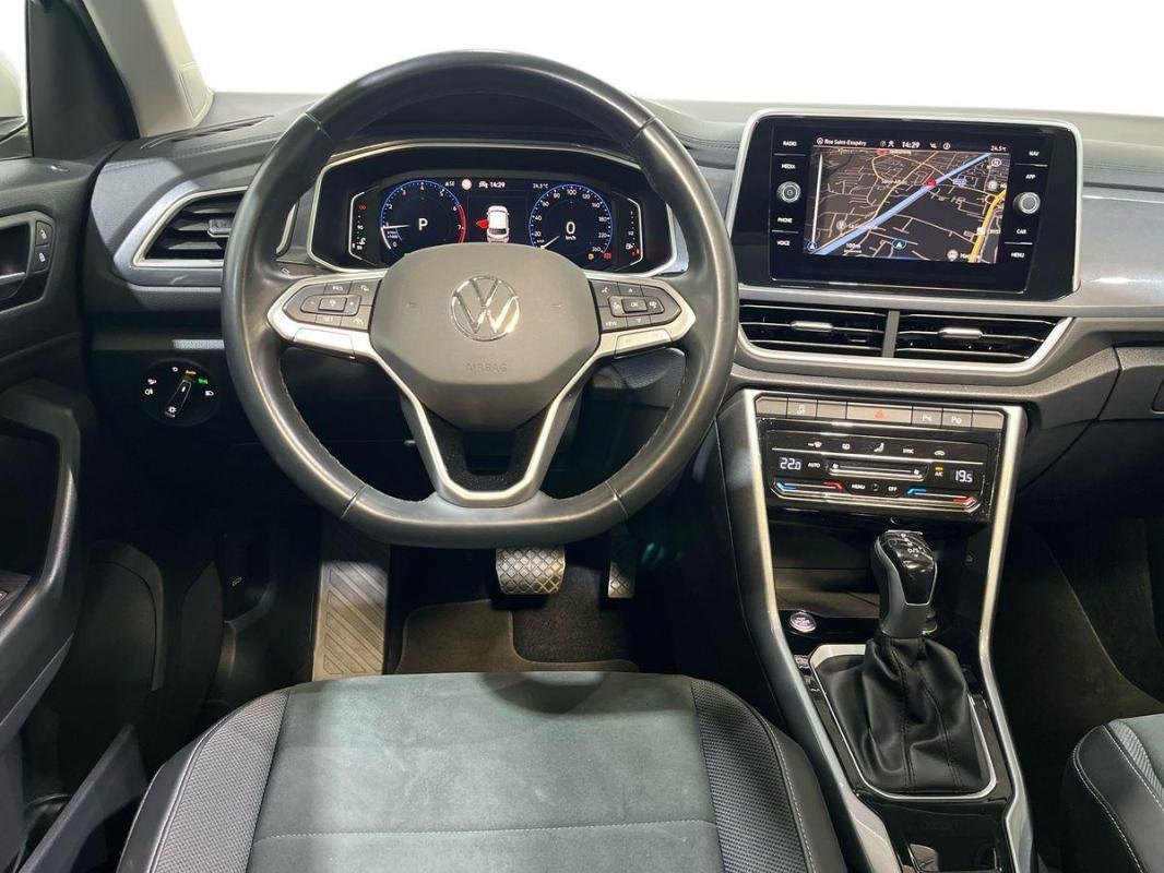 Volkswagen T-Roc - Photo 24