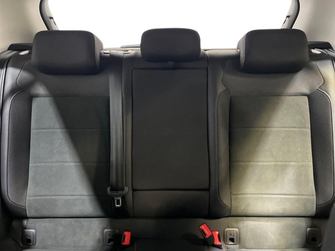 Volkswagen T-Roc - Photo 22