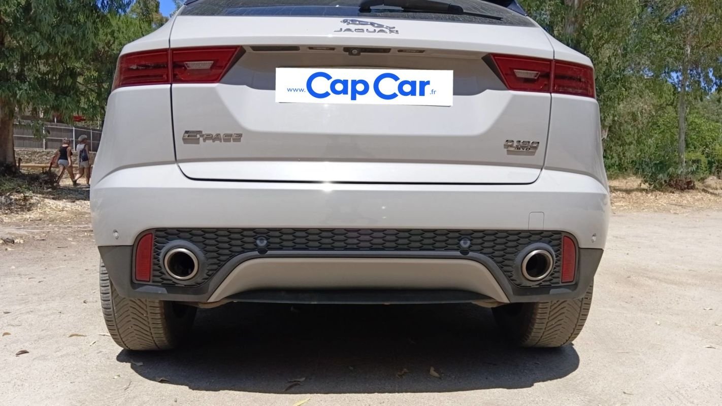 Jaguar E-PACE - Photo 21