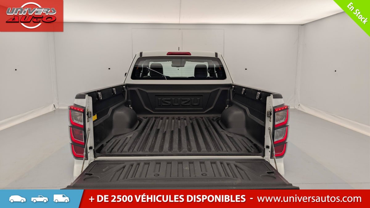 Isuzu D-max - Photo 11