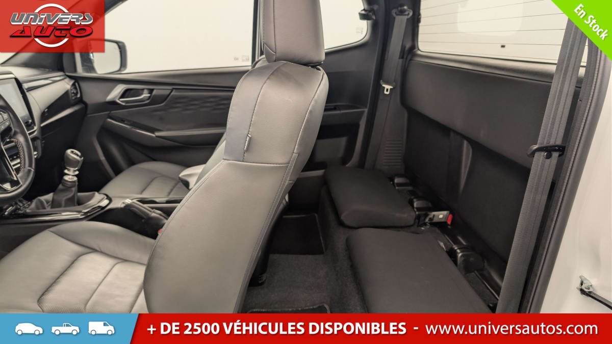 Isuzu D-max - Photo 12