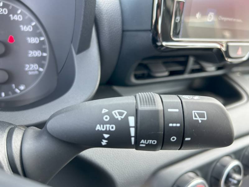 Toyota Yaris - Photo 13
