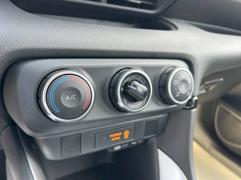 Toyota Yaris - Photo 17