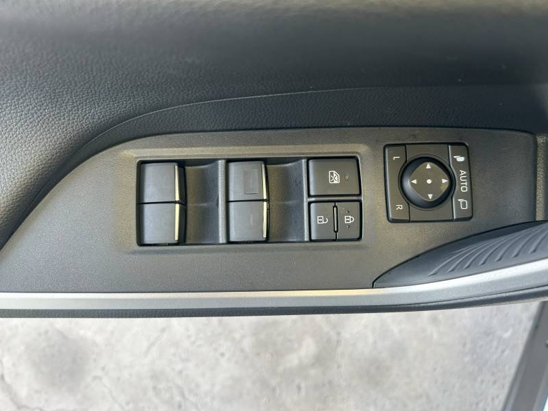 Toyota RAV4 - Photo 23