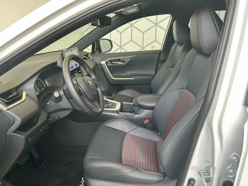 Toyota RAV4 - Photo 4