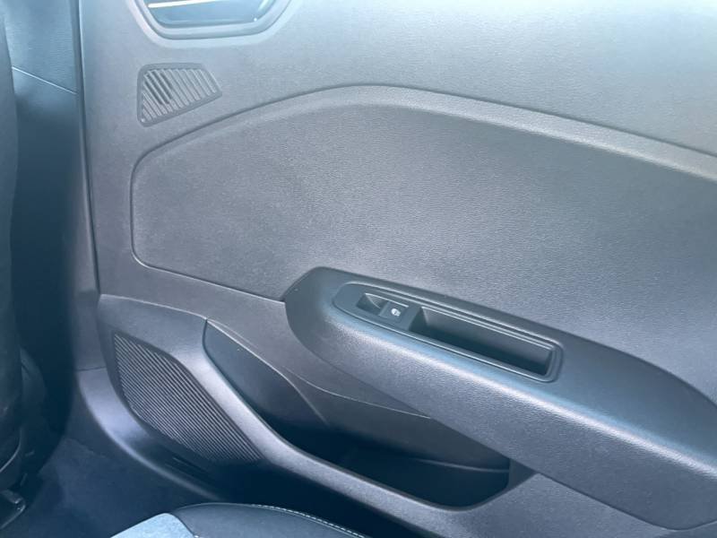 Renault Clio - Photo 25