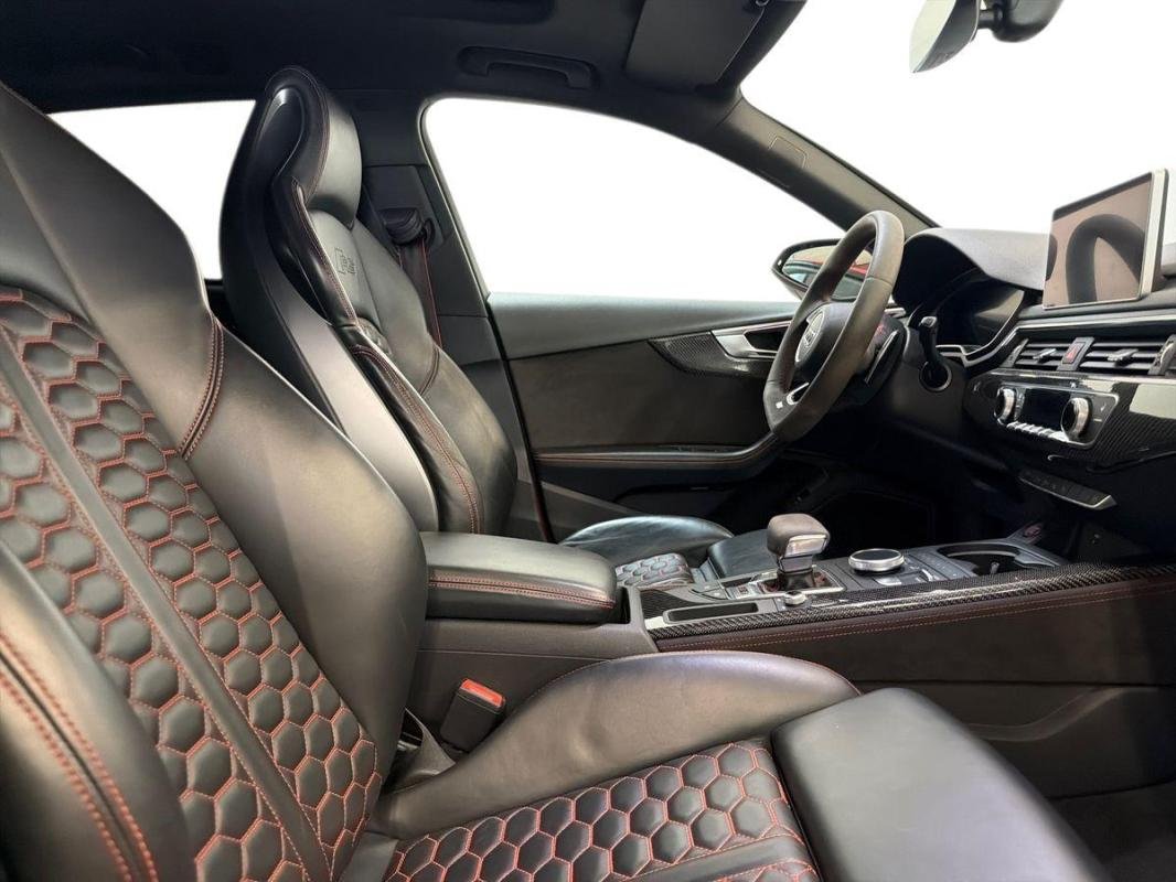 Audi RS4 Avant - Photo 13