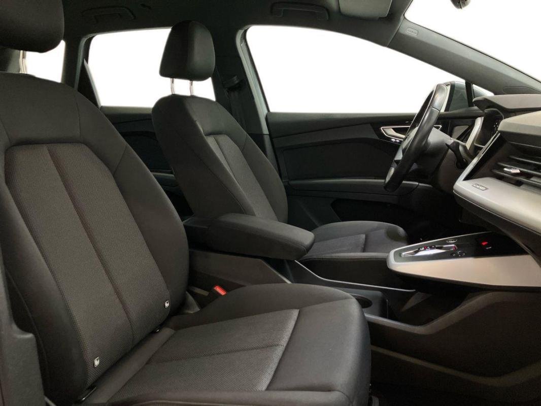 Audi Q4 e-tron - Photo 13