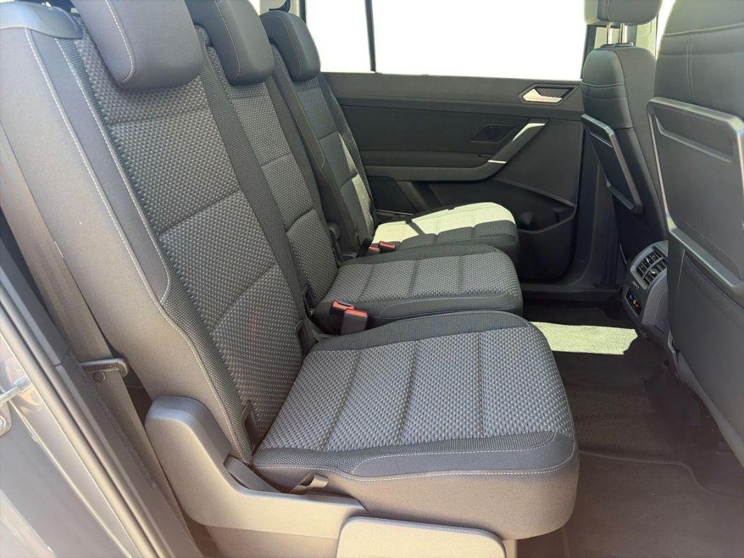 Volkswagen Touran - Photo 23