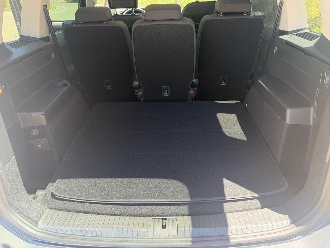 Volkswagen Touran - Photo 31