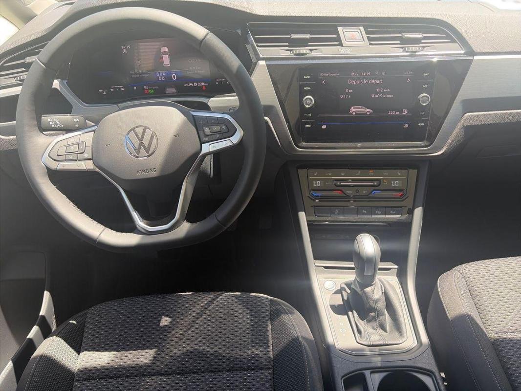 Volkswagen Touran - Photo 8